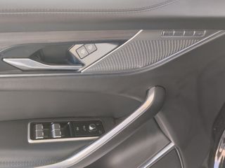 Jaguar F-Pace 2022 F-PACE P400e  AWD Hybrid-thumb-16
