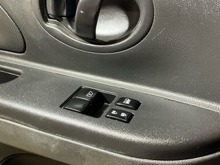 Nissan Micra 2013-thumb-17