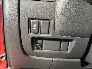 Nissan Micra 2013-thumb-18