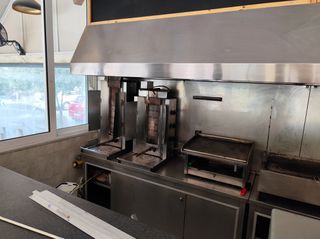 Πλήρης μεταχειρισμένος εξοπλισμός ψητοπωλείου-thumb-1