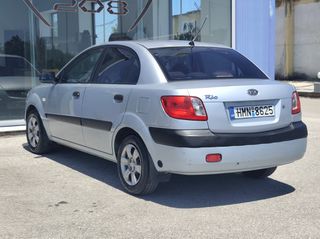 Kia Rio 2005-thumb-2