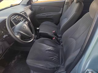 Kia Rio 2005-thumb-8