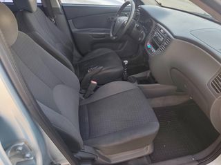 Kia Rio 2005-thumb-10