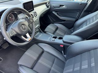 Mercedes-Benz GLA 180 2018-thumb-3