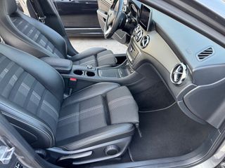 Mercedes-Benz GLA 180 2018-thumb-10