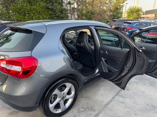 Mercedes-Benz GLA 180 2018-thumb-12