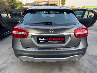 Mercedes-Benz GLA 180 2018-thumb-13