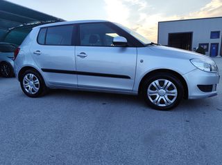 Skoda Fabia 2013 1.2 DIESEL-thumb-13