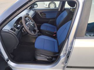 Skoda Fabia 2013 1.2 DIESEL-thumb-18