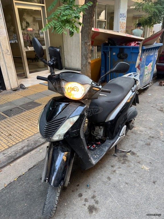 Honda SH 150i 2011