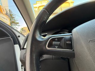 Audi A4 2011-thumb-19