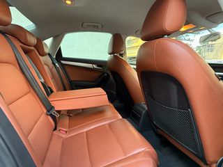 Audi A4 2011-thumb-31