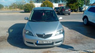 Mazda 2 2004