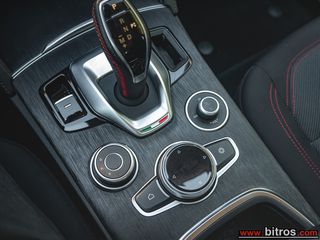 Alfa Romeo Stelvio 2021 2.2 DIESEL F1 160HP JTDM-thumb-27