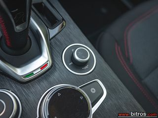 Alfa Romeo Stelvio 2021 2.2 DIESEL F1 160HP JTDM-thumb-29