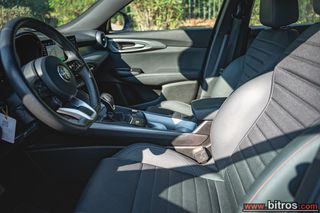 Alfa Romeo Tonale 2023 1.5 130CV HYBRID TCT7 SPRINT-thumb-4