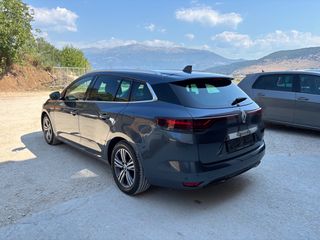 Renault Megane 2021 Plug in-thumb-2