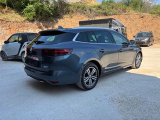 Renault Megane 2021 Plug in-thumb-4