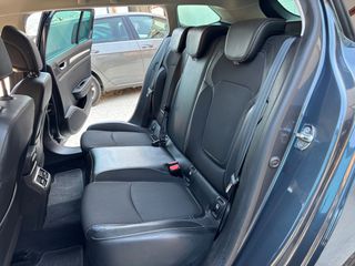 Renault Megane 2021 Plug in-thumb-10