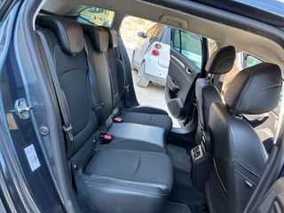 Renault Megane 2021 Plug in-thumb-11