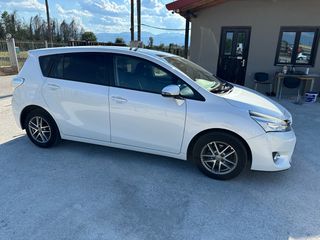 Toyota Verso 2016-thumb-4