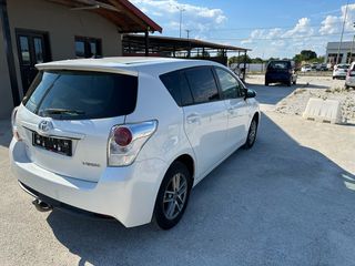 Toyota Verso 2016-thumb-8
