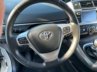 Toyota Verso 2016-thumb-16