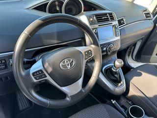 Toyota Verso 2016-thumb-19