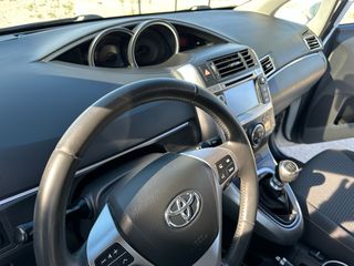 Toyota Verso 2016-thumb-21