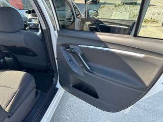 Toyota Verso 2016-thumb-34