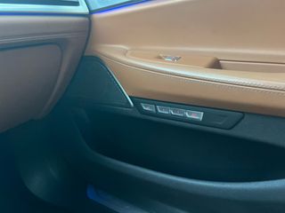 Bmw 740 2016-thumb-35