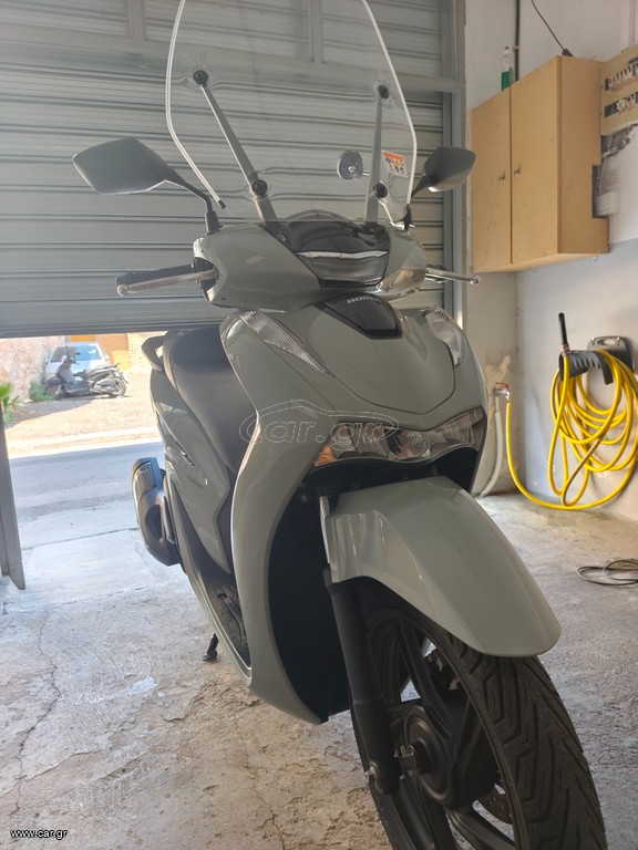 Honda SH 150i 2025