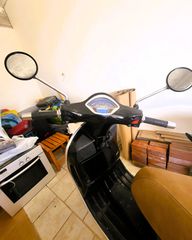 Piaggio Vespa 2019 GTS 300-thumb-2