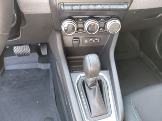 Renault Clio 2025 Renault Clio E-Tech Hybrid 1.6 140hp-thumb-10