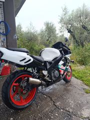 Honda CBR 900RR Fireblade 1997-thumb-3
