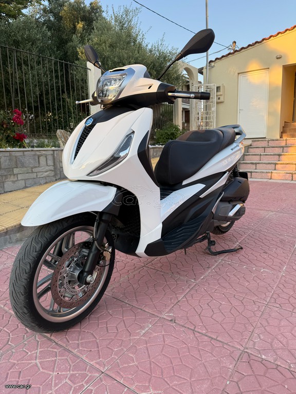 Piaggio Beverly 300i 2021