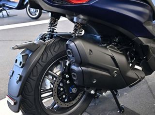 Piaggio Beverly 400 2026 S 4 ΕΤΗ ΕΓΓΥΗΣΗΣ ΝΕΟ ΧΡΩΜΑ-thumb-6
