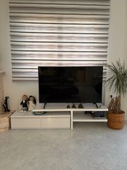 Μοντέρνο έπιπλο τηλεόρασης λευκή γυαλιστερή λάκα ελληνικής κατασκευής