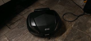 Givi v47 με πλάτη στηριξης