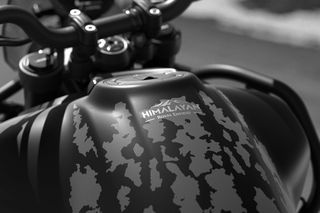 Royal Enfield Himalayan 2026 450 Mana Black (Tubeless)-thumb-4