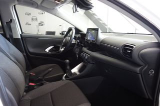 Toyota Yaris 2023 1.0 VVT-I TEAM D-thumb-10