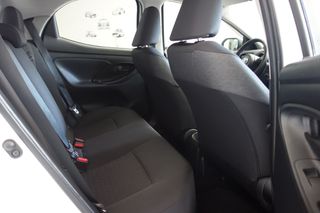 Toyota Yaris 2023 1.0 VVT-I TEAM D-thumb-11