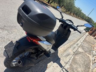 Aprilia SportCITY 125 2009-thumb-4