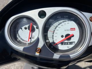 Aprilia SportCITY 125 2009-thumb-5