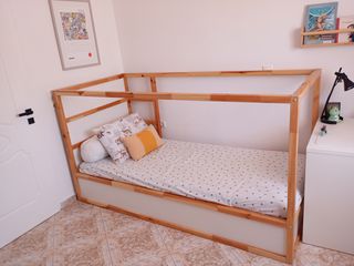 ΚΡΕΒΑΤΙ ΠΑΙΔΙΚΌ ΙΚΕΑ ΜΕ ΣΤΡΏΜΑ