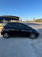Toyota Yaris 2018 HYBRID AUTOMATIC NAVI CAMERA-thumb-4