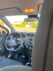 Toyota Yaris 2018 HYBRID AUTOMATIC NAVI CAMERA-thumb-31