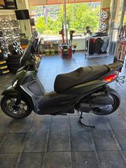 Piaggio Beverly 400 2024 HPE 2 ΧΡΟΝΙΑ ΕΡΓΟΣΤΑΣΙΑΚΉ ΕΓΓΎΗΣΉ ΑΚΌΜΗ