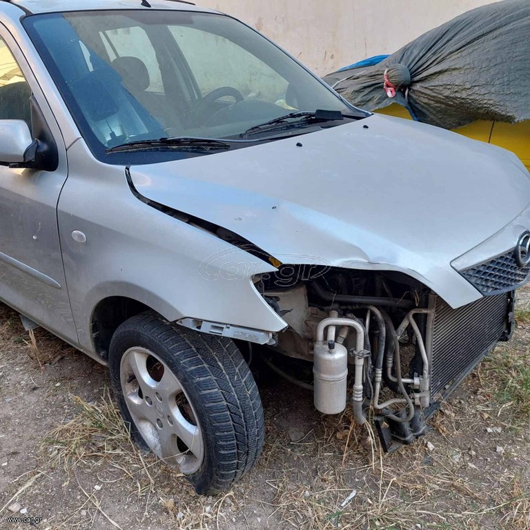 Mazda 2 2004