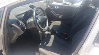 Ford Fiesta 2015-thumb-10